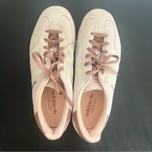 Adidas Gazelle Indoor Women's Cream and Pink Sneakers Size 7.5